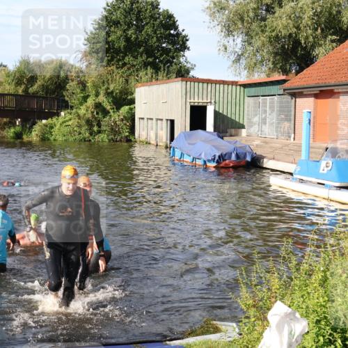 31.08.2025 - Elbe Triathlon Hamburg Luisa Fischer http://msf.ph/oto/8677558 31.08.2025 09:18:07 Schwimmen 413, 577, 617, 654, 666, 723 meine-sportfotos.de