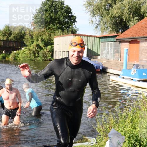 31.08.2025 - Elbe Triathlon Hamburg Luisa Fischer http://msf.ph/oto/8677575 31.08.2025 09:18:10 Schwimmen 413, 577, 617, 654, 723, 770 meine-sportfotos.de