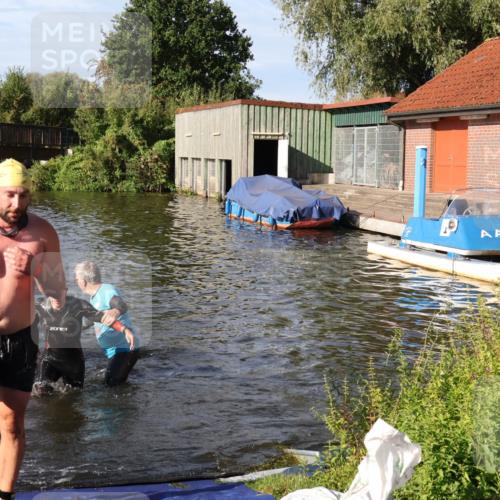 31.08.2025 - Elbe Triathlon Hamburg Luisa Fischer http://msf.ph/oto/8677588 31.08.2025 09:18:13 Schwimmen 413, 577, 617, 654, 723, 770 meine-sportfotos.de