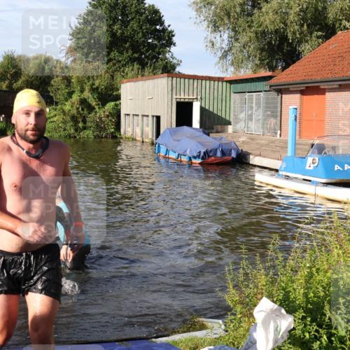 31.08.2025 - Elbe Triathlon Hamburg Luisa Fischer http://msf.ph/oto/8677591 31.08.2025 09:18:14 Schwimmen 413, 577, 723, 756, 770 meine-sportfotos.de