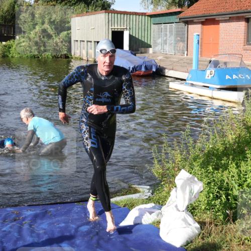 31.08.2025 - Elbe Triathlon Hamburg Luisa Fischer http://msf.ph/oto/8677611 31.08.2025 09:18:20 Schwimmen 413, 723, 756, 770 meine-sportfotos.de