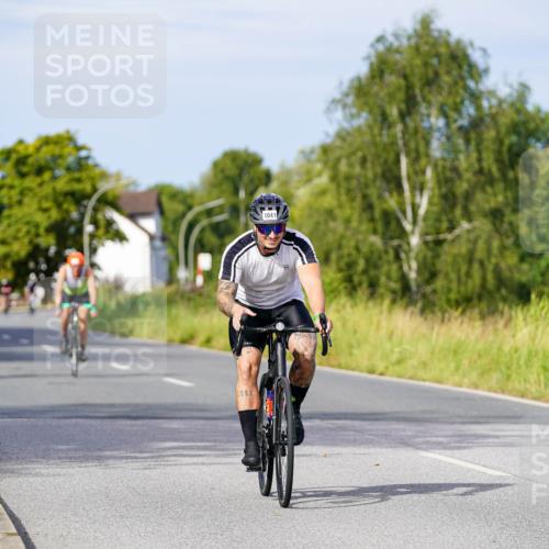 31.08.2025 - Elbe Triathlon Hamburg Michael Burmester http://msf.ph/oto/8677615 31.08.2025 10:30:14 Radfahren 587, 745, 821, 845, 1041 meine-sportfotos.de