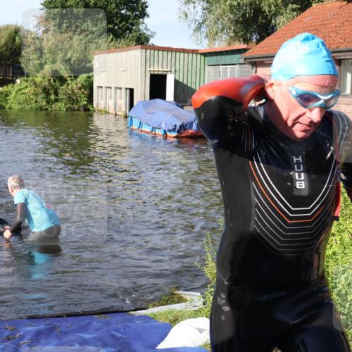 31.08.2025 - Elbe Triathlon Hamburg Luisa Fischer http://msf.ph/oto/8677625 31.08.2025 09:18:26 Schwimmen 684, 719, 756 meine-sportfotos.de