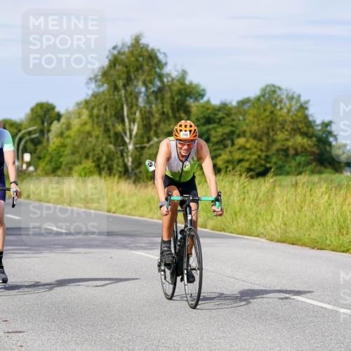 31.08.2025 - Elbe Triathlon Hamburg Michael Burmester http://msf.ph/oto/8677631 31.08.2025 10:30:17 Radfahren 587, 745, 821, 845, 949, 1041, 1445 meine-sportfotos.de