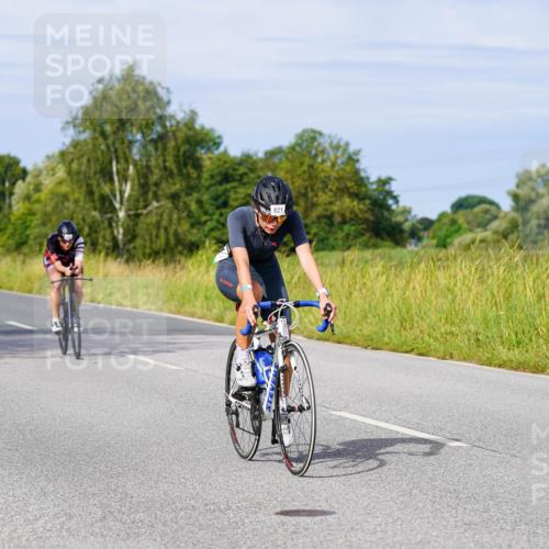 31.08.2025 - Elbe Triathlon Hamburg Michael Burmester http://msf.ph/oto/8677644 31.08.2025 10:30:20 Radfahren 587, 745, 821, 845, 949, 1445 meine-sportfotos.de