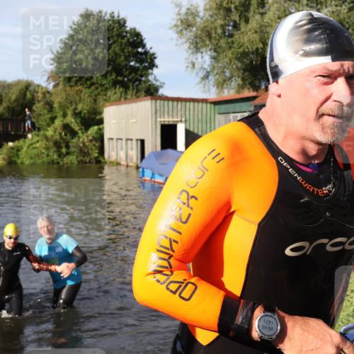 31.08.2025 - Elbe Triathlon Hamburg Luisa Fischer http://msf.ph/oto/8677666 31.08.2025 09:18:41 Schwimmen 570, 613, 720 meine-sportfotos.de