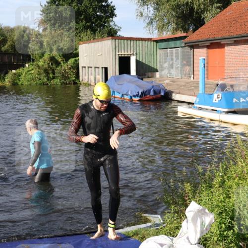 31.08.2025 - Elbe Triathlon Hamburg Luisa Fischer http://msf.ph/oto/8677673 31.08.2025 09:18:45 Schwimmen 570, 613 meine-sportfotos.de