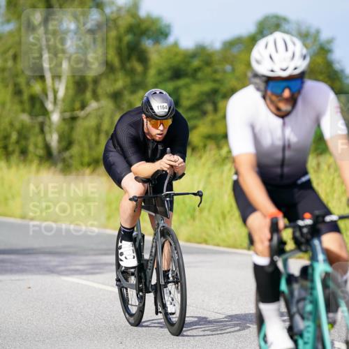31.08.2025 - Elbe Triathlon Hamburg Michael Burmester http://msf.ph/oto/8677731 31.08.2025 10:30:51 Radfahren 593, 835, 864, 956, 1164 meine-sportfotos.de