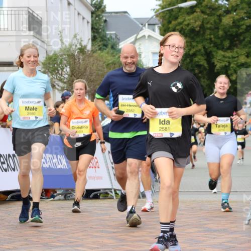 31.08.2025 - 21. Blankeneser Heldenlauf Strokosch-Dieckow http://msf.ph/oto/8677774 31.08.2025 10:32:35 Ziel 2490, 2256, 2257, 2644, 2581, 2582, 2580, 2201 meine-sportfotos.de