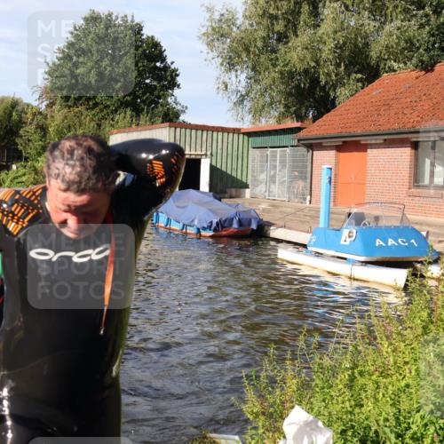 31.08.2025 - Elbe Triathlon Hamburg Luisa Fischer http://msf.ph/oto/8677778 31.08.2025 09:19:58 Schwimmen 446, 669, 707, 740 meine-sportfotos.de