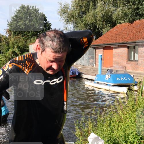 31.08.2025 - Elbe Triathlon Hamburg Luisa Fischer http://msf.ph/oto/8677779 31.08.2025 09:19:58 Schwimmen 446, 669, 707, 740 meine-sportfotos.de