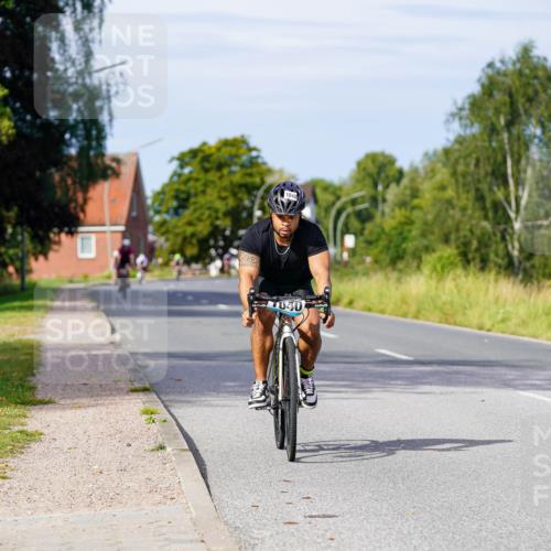 31.08.2025 - Elbe Triathlon Hamburg Michael Burmester http://msf.ph/oto/8677832 31.08.2025 10:31:37 Radfahren 1040, 1143 meine-sportfotos.de