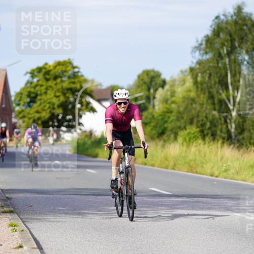 31.08.2025 - Elbe Triathlon Hamburg Michael Burmester http://msf.ph/oto/8677842 31.08.2025 10:31:43 Radfahren 868, 906, 1014, 1143 meine-sportfotos.de