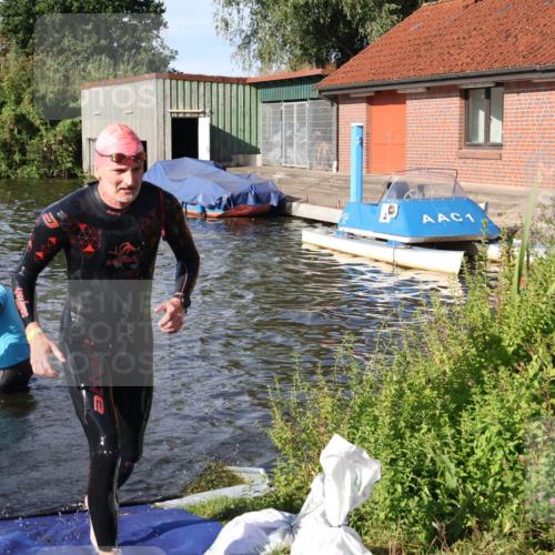 31.08.2025 - Elbe Triathlon Hamburg Luisa Fischer http://msf.ph/oto/8677879 31.08.2025 09:20:46 Schwimmen 404, 713 meine-sportfotos.de