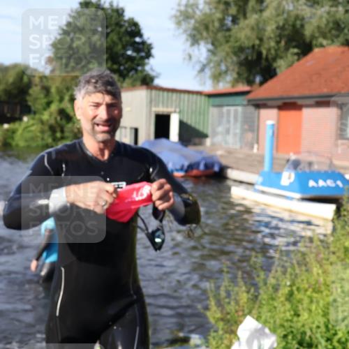 31.08.2025 - Elbe Triathlon Hamburg Luisa Fischer http://msf.ph/oto/8677921 31.08.2025 09:21:02 Schwimmen 607, 635, 664, 708, 712, 759 meine-sportfotos.de