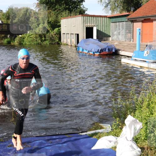31.08.2025 - Elbe Triathlon Hamburg Luisa Fischer http://msf.ph/oto/8677939 31.08.2025 09:21:12 Schwimmen 635, 682, 693, 717, 726, 759 meine-sportfotos.de