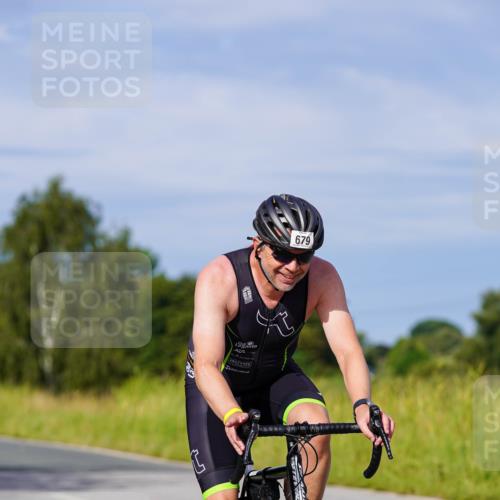 31.08.2025 - Elbe Triathlon Hamburg Michael Burmester http://msf.ph/oto/8677945 31.08.2025 10:32:09 Radfahren 679, 787, 938, 1032, 1144 meine-sportfotos.de