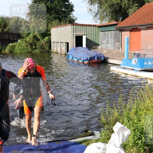 31.08.2025 - Elbe Triathlon Hamburg Luisa Fischer http://msf.ph/oto/8677960 31.08.2025 09:21:17 Schwimmen 682, 693, 717, 726, 742 meine-sportfotos.de