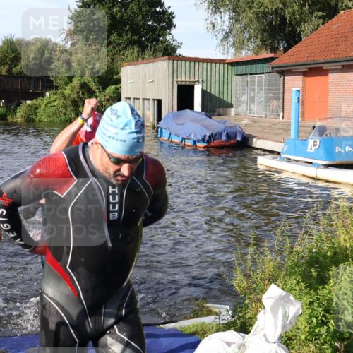 31.08.2025 - Elbe Triathlon Hamburg Luisa Fischer http://msf.ph/oto/8677965 31.08.2025 09:21:18 Schwimmen 682, 693, 717, 726, 742 meine-sportfotos.de