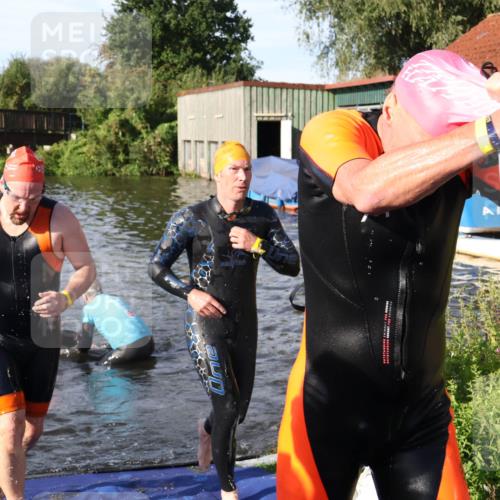 31.08.2025 - Elbe Triathlon Hamburg Luisa Fischer http://msf.ph/oto/8677973 31.08.2025 09:21:19 Schwimmen 682, 693, 717, 726, 742 meine-sportfotos.de