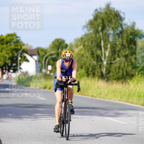 31.08.2025 - Elbe Triathlon Hamburg Michael Burmester http://msf.ph/oto/8677989 31.08.2025 10:32:24 Radfahren 732, 811, 919, 1208, 1213 meine-sportfotos.de