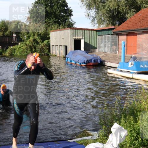 31.08.2025 - Elbe Triathlon Hamburg Luisa Fischer http://msf.ph/oto/8677991 31.08.2025 09:21:39 Schwimmen 494, 769 meine-sportfotos.de