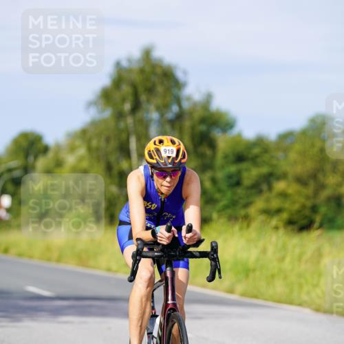 31.08.2025 - Elbe Triathlon Hamburg Michael Burmester http://msf.ph/oto/8677992 31.08.2025 10:32:25 Radfahren 732, 811, 919, 1208 meine-sportfotos.de