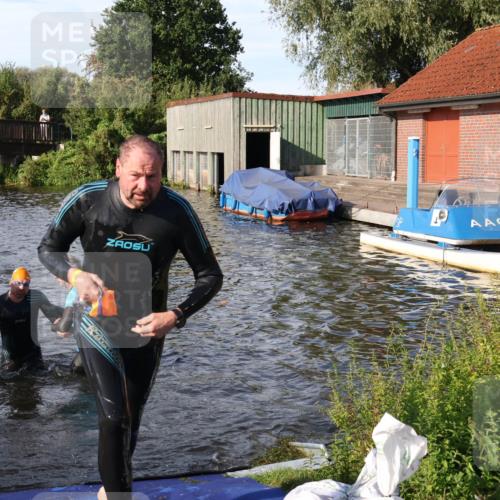 31.08.2025 - Elbe Triathlon Hamburg Luisa Fischer http://msf.ph/oto/8677993 31.08.2025 09:21:40 Schwimmen 494, 769 meine-sportfotos.de