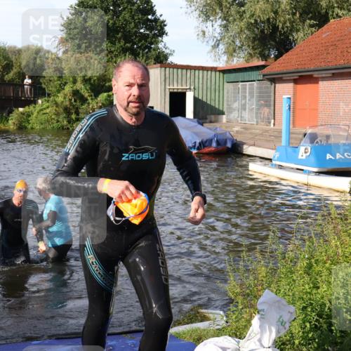 31.08.2025 - Elbe Triathlon Hamburg Luisa Fischer http://msf.ph/oto/8677994 31.08.2025 09:21:40 Schwimmen 494, 769 meine-sportfotos.de