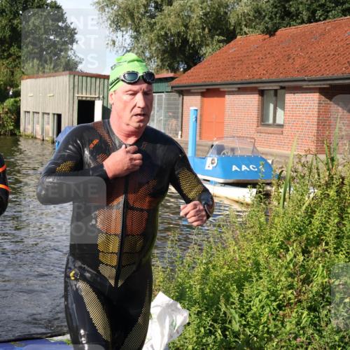 31.08.2025 - Elbe Triathlon Hamburg Luisa Fischer http://msf.ph/oto/8678033 31.08.2025 09:22:04 Schwimmen 696, 752 meine-sportfotos.de