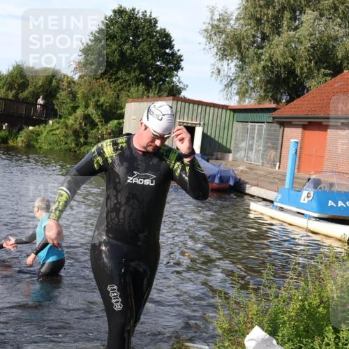 31.08.2025 - Elbe Triathlon Hamburg Luisa Fischer http://msf.ph/oto/8678048 31.08.2025 09:22:16 Schwimmen 503, 700, 764 meine-sportfotos.de