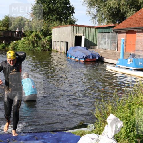 31.08.2025 - Elbe Triathlon Hamburg Luisa Fischer http://msf.ph/oto/8678111 31.08.2025 09:22:45 Schwimmen 587, 667, 766 meine-sportfotos.de