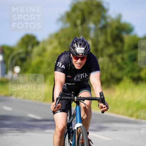 31.08.2025 - Elbe Triathlon Hamburg Michael Burmester http://msf.ph/oto/8678125 31.08.2025 10:33:05 Radfahren 1112, 1116, 1184, 1234, 1243 meine-sportfotos.de