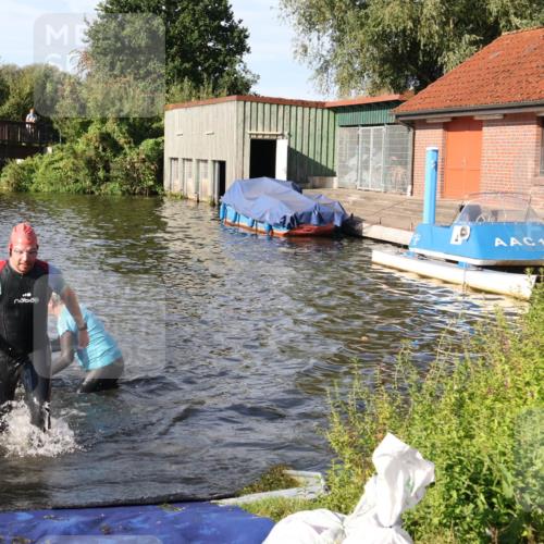 31.08.2025 - Elbe Triathlon Hamburg Luisa Fischer http://msf.ph/oto/8678130 31.08.2025 09:22:48 Schwimmen 587, 667, 766 meine-sportfotos.de
