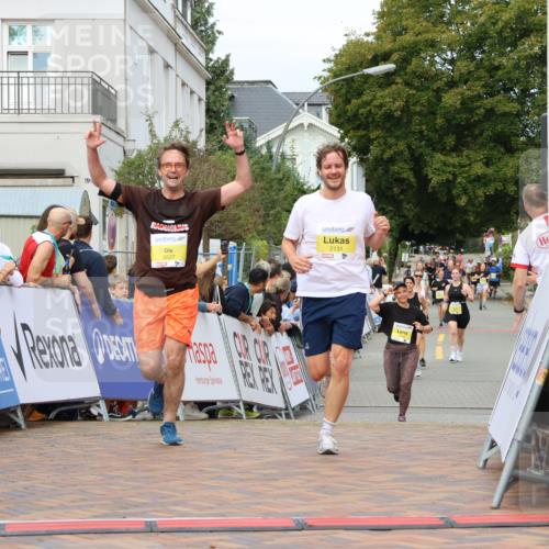 31.08.2025 - 21. Blankeneser Heldenlauf Strokosch-Dieckow http://msf.ph/oto/8678157 31.08.2025 10:32:17 Ziel 2418, 2131, 2182, 2627 meine-sportfotos.de