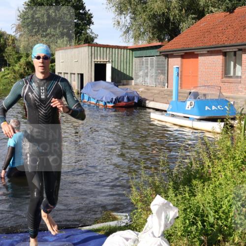 31.08.2025 - Elbe Triathlon Hamburg Luisa Fischer http://msf.ph/oto/8678159 31.08.2025 09:22:55 Schwimmen 667 meine-sportfotos.de