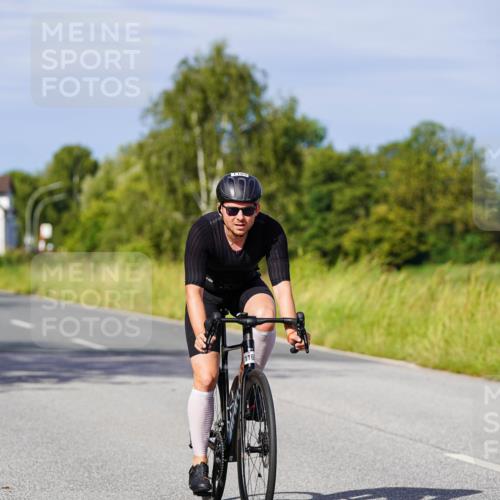31.08.2025 - Elbe Triathlon Hamburg Michael Burmester http://msf.ph/oto/8678164 31.08.2025 10:33:15 Radfahren 1112, 1139, 1157, 1169, 1170, 1191 meine-sportfotos.de