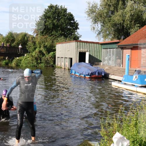 31.08.2025 - Elbe Triathlon Hamburg Luisa Fischer http://msf.ph/oto/8678178 31.08.2025 09:23:07 Schwimmen 739, 744, 768 meine-sportfotos.de
