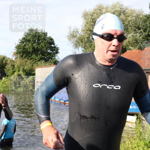 31.08.2025 - Elbe Triathlon Hamburg Luisa Fischer http://msf.ph/oto/8678196 31.08.2025 09:23:11 Schwimmen 739, 744, 768 meine-sportfotos.de