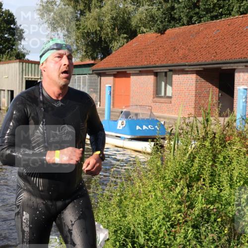 31.08.2025 - Elbe Triathlon Hamburg Luisa Fischer http://msf.ph/oto/8678232 31.08.2025 09:23:18 Schwimmen 744 meine-sportfotos.de