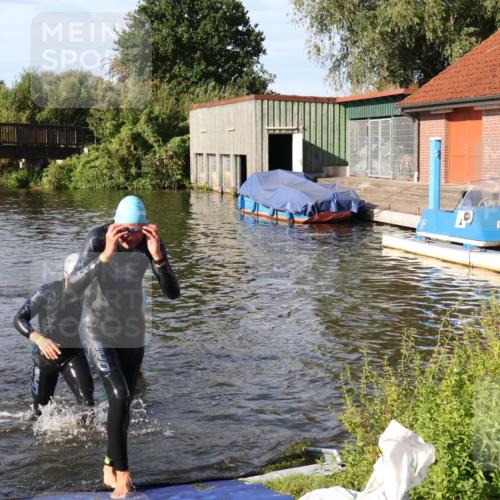 31.08.2025 - Elbe Triathlon Hamburg Luisa Fischer http://msf.ph/oto/8678269 31.08.2025 09:23:56 Schwimmen 701, 775 meine-sportfotos.de