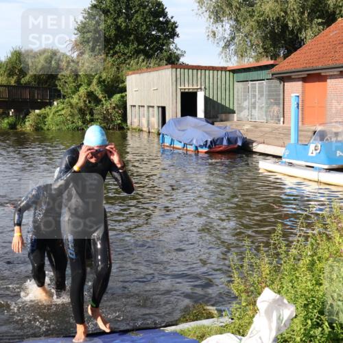 31.08.2025 - Elbe Triathlon Hamburg Luisa Fischer http://msf.ph/oto/8678271 31.08.2025 09:23:56 Schwimmen 701, 775 meine-sportfotos.de