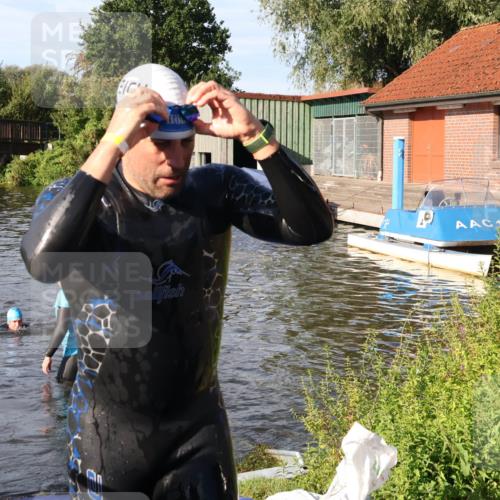 31.08.2025 - Elbe Triathlon Hamburg Luisa Fischer http://msf.ph/oto/8678289 31.08.2025 09:24:00 Schwimmen 701, 703, 775 meine-sportfotos.de