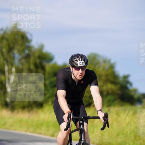 31.08.2025 - Elbe Triathlon Hamburg Michael Burmester http://msf.ph/oto/8678317 31.08.2025 10:34:07 Radfahren 874, 909, 1090, 1136, 1225 meine-sportfotos.de