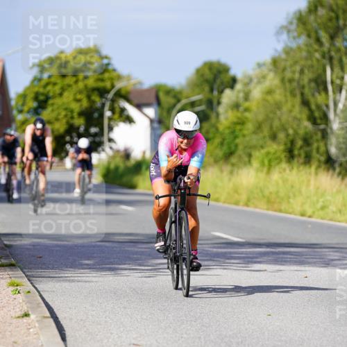 31.08.2025 - Elbe Triathlon Hamburg Michael Burmester http://msf.ph/oto/8678319 31.08.2025 10:34:10 Radfahren 909, 1033, 1090, 1136, 1190, 1225 meine-sportfotos.de