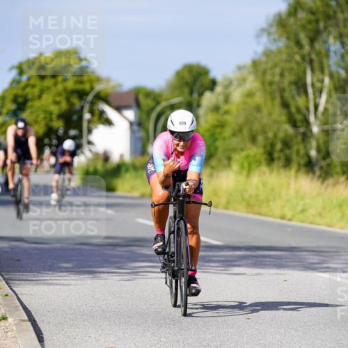 31.08.2025 - Elbe Triathlon Hamburg Michael Burmester http://msf.ph/oto/8678320 31.08.2025 10:34:10 Radfahren 909, 1033, 1090, 1136, 1190, 1225 meine-sportfotos.de