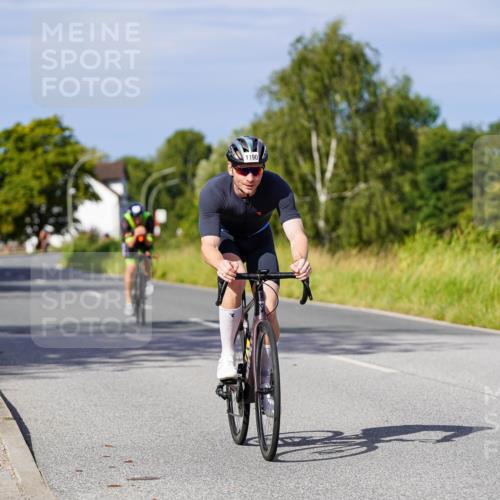 31.08.2025 - Elbe Triathlon Hamburg Michael Burmester http://msf.ph/oto/8678328 31.08.2025 10:34:14 Radfahren 909, 928, 1033, 1090, 1136, 1167, 1190 meine-sportfotos.de