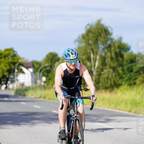 31.08.2025 - Elbe Triathlon Hamburg Michael Burmester http://msf.ph/oto/8678336 31.08.2025 10:34:19 Radfahren 928, 1033, 1167, 1176 meine-sportfotos.de