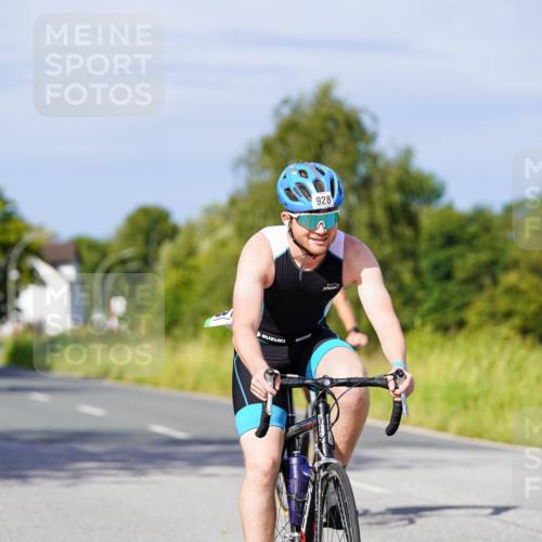 31.08.2025 - Elbe Triathlon Hamburg Michael Burmester http://msf.ph/oto/8678337 31.08.2025 10:34:19 Radfahren 928, 1033, 1167, 1176 meine-sportfotos.de