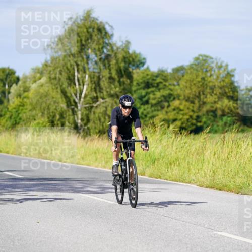 31.08.2025 - Elbe Triathlon Hamburg Michael Burmester http://msf.ph/oto/8678357 31.08.2025 10:34:37 Radfahren 404, 947, 968, 1078, 1150, 1204, 1221 meine-sportfotos.de